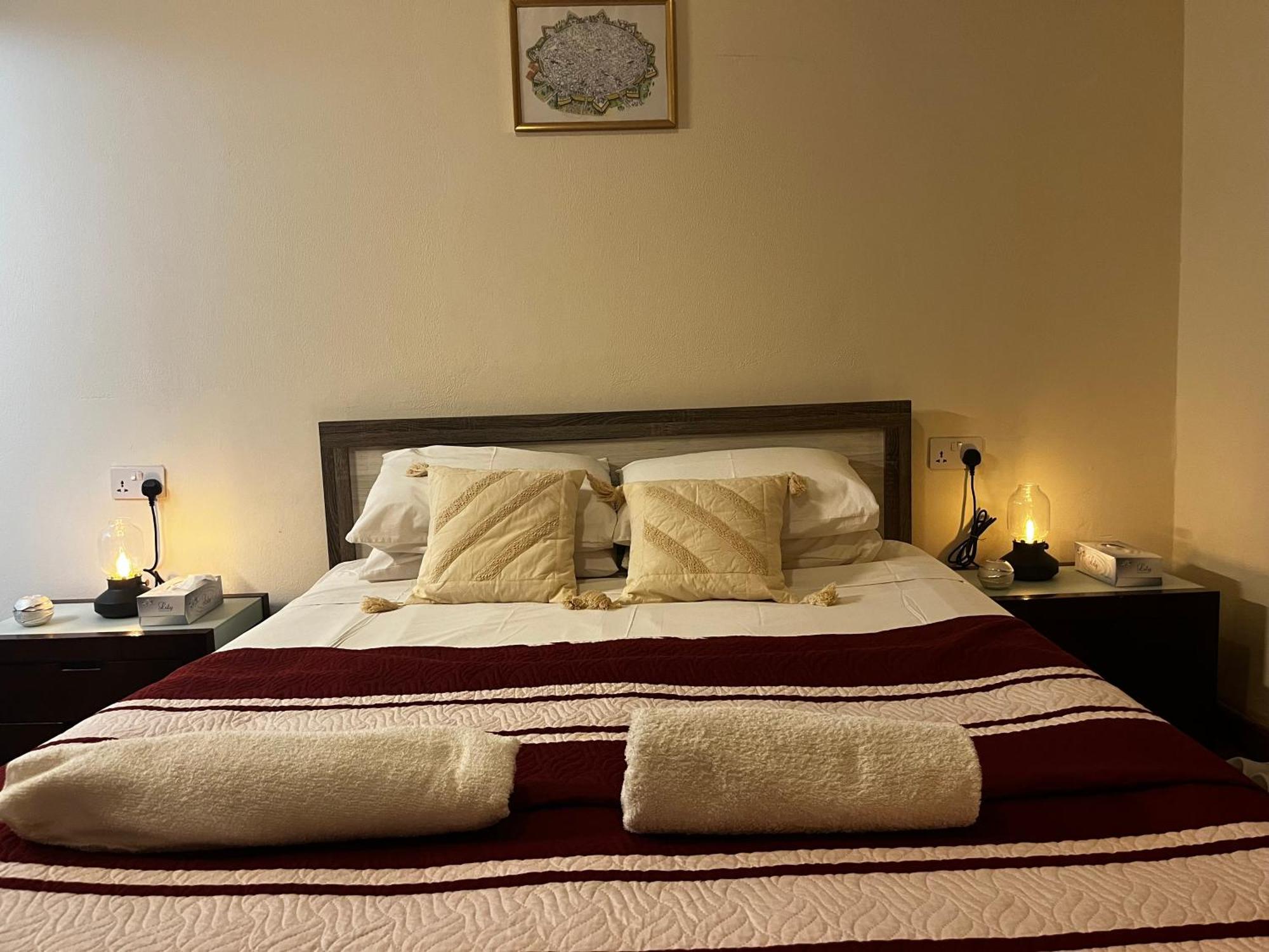 Xanthis Hostel Nicosia City Centre ภายนอก รูปภาพ