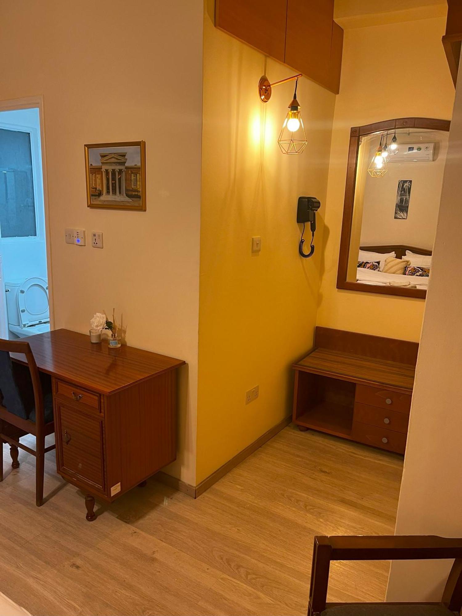 Xanthis Hostel Nicosia City Centre ภายนอก รูปภาพ
