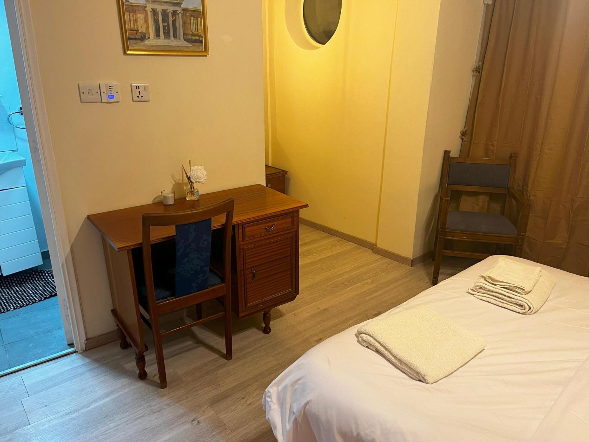 Xanthis Hostel Nicosia City Centre ภายนอก รูปภาพ