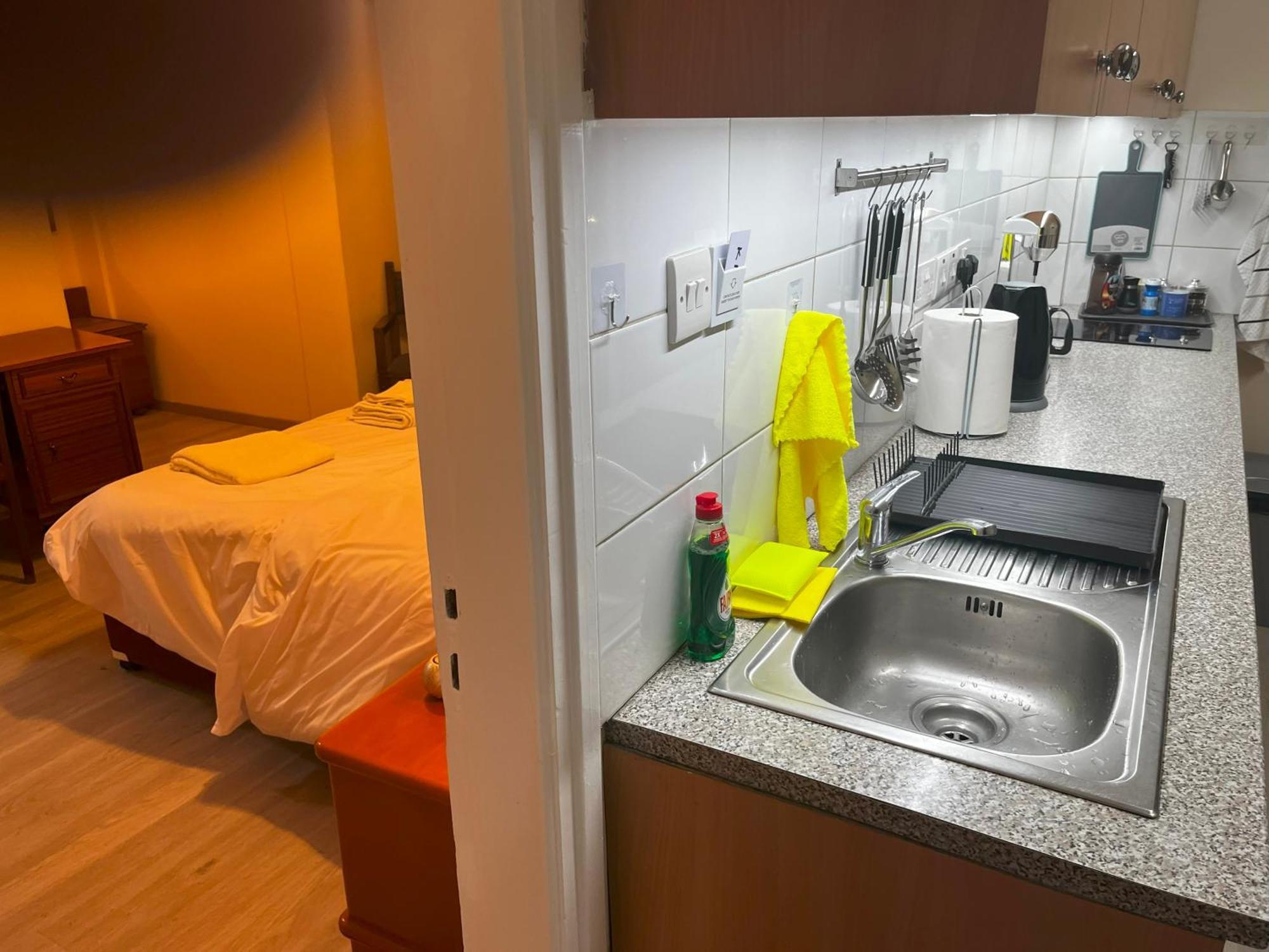 Xanthis Hostel Nicosia City Centre ภายนอก รูปภาพ