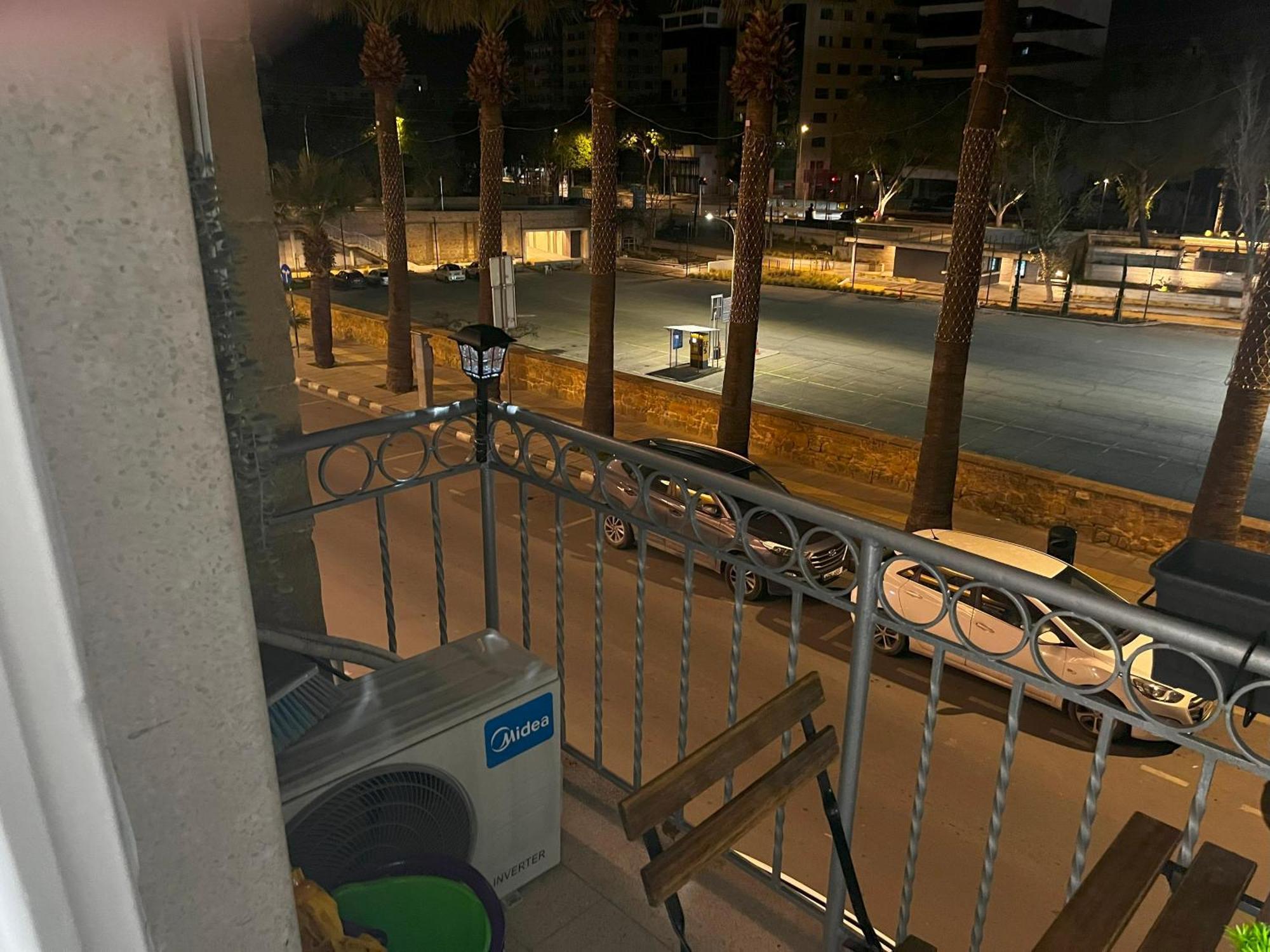 Xanthis Hostel Nicosia City Centre ภายนอก รูปภาพ
