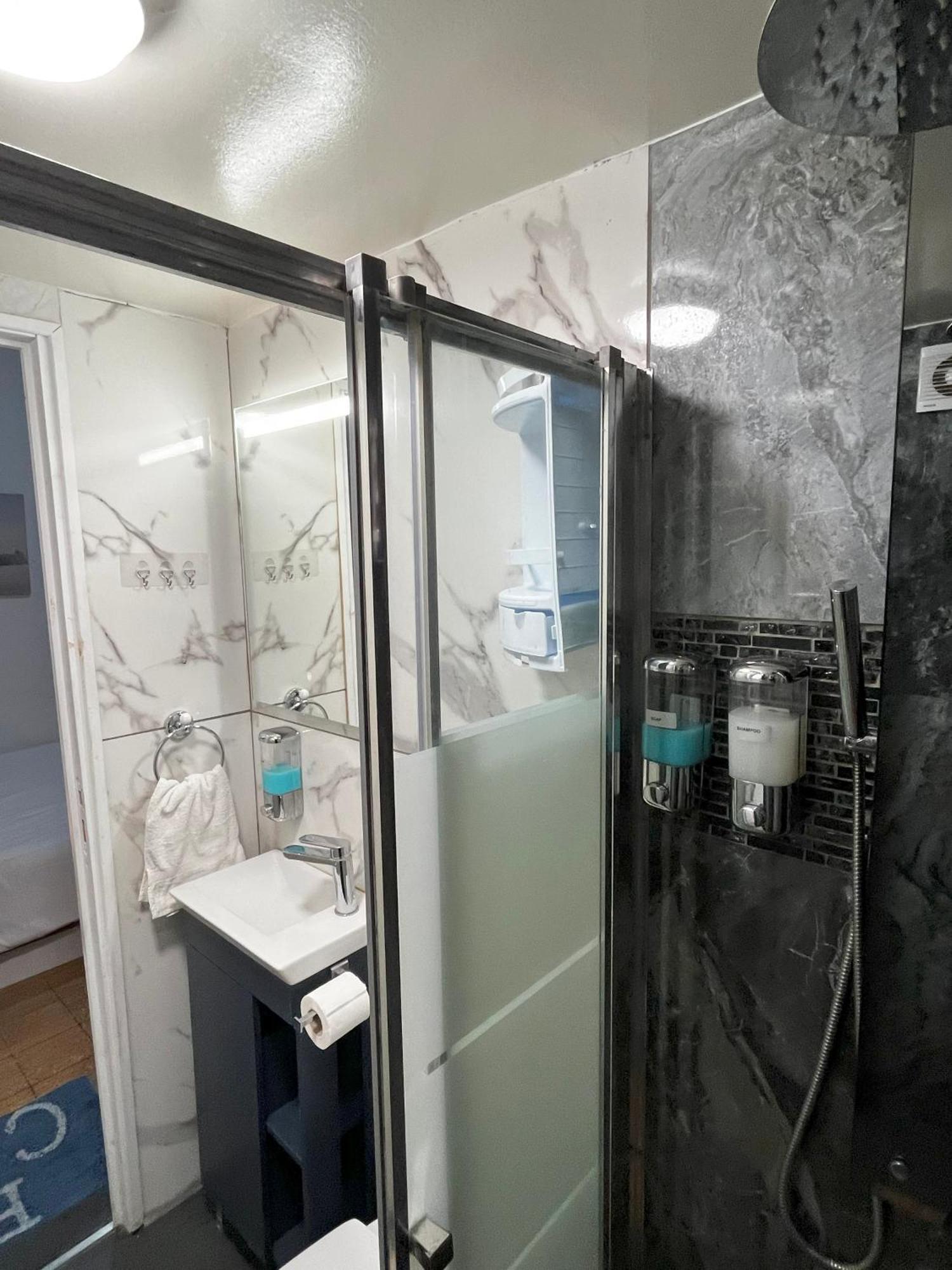 Xanthis Hostel Nicosia City Centre ภายนอก รูปภาพ