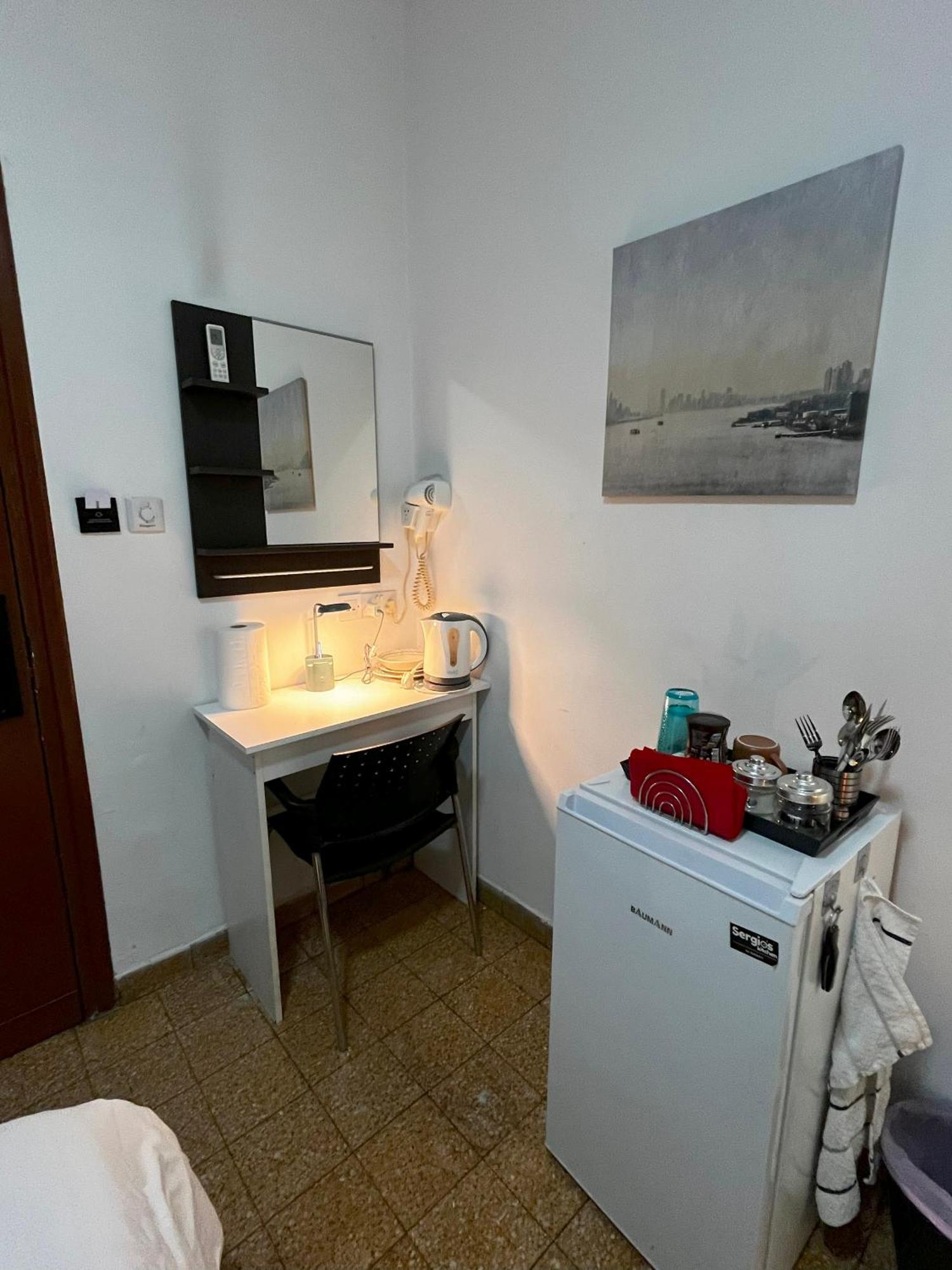Xanthis Hostel Nicosia City Centre ภายนอก รูปภาพ