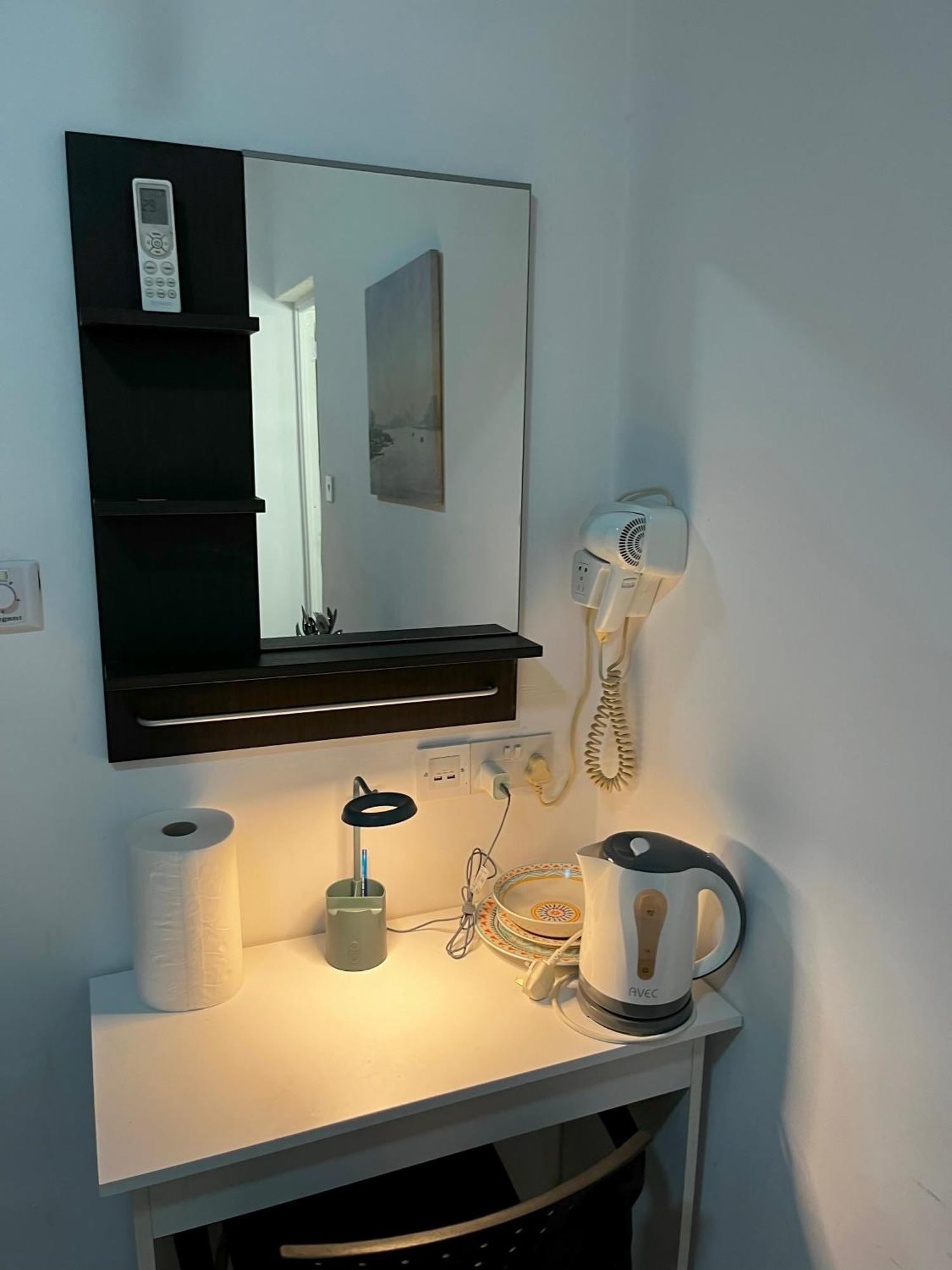 Xanthis Hostel Nicosia City Centre ภายนอก รูปภาพ